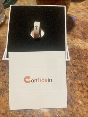 Confidein pray ring
